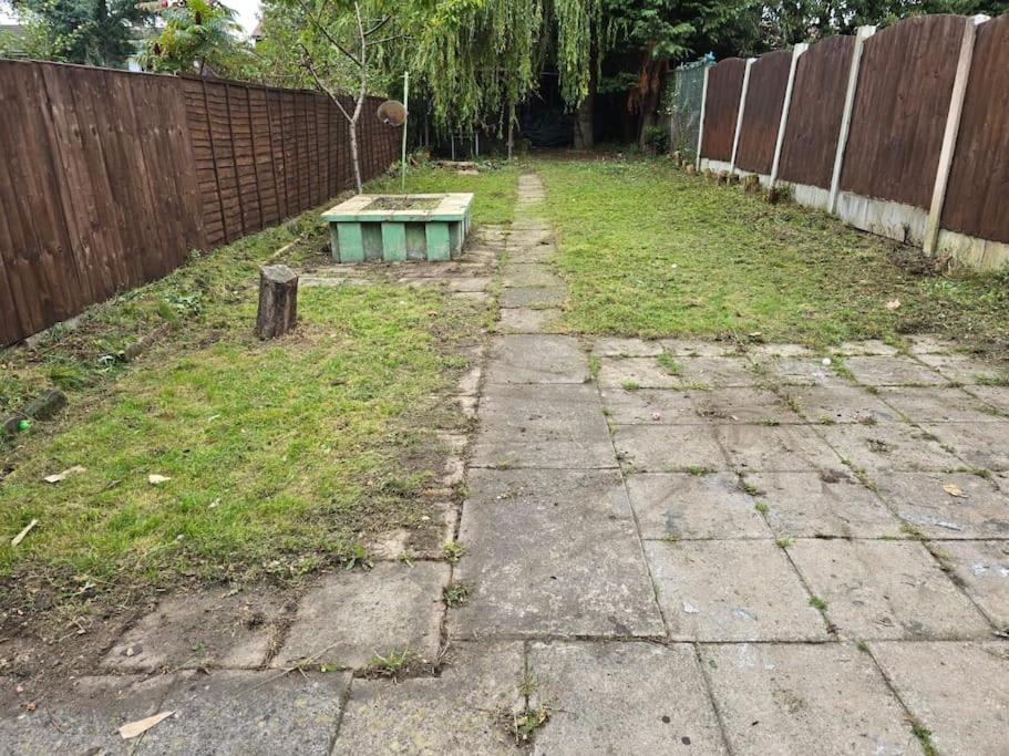 As Peaceful Home Bescot Exterior foto